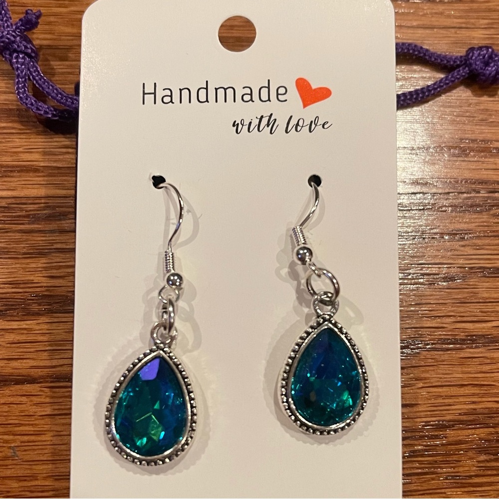 Handmade earrings, jewel drops green